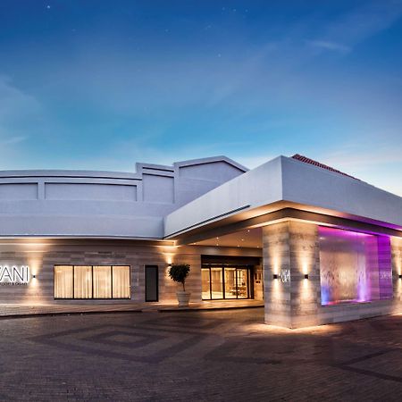 Avani Gaborone Resort & Casino Экстерьер фото