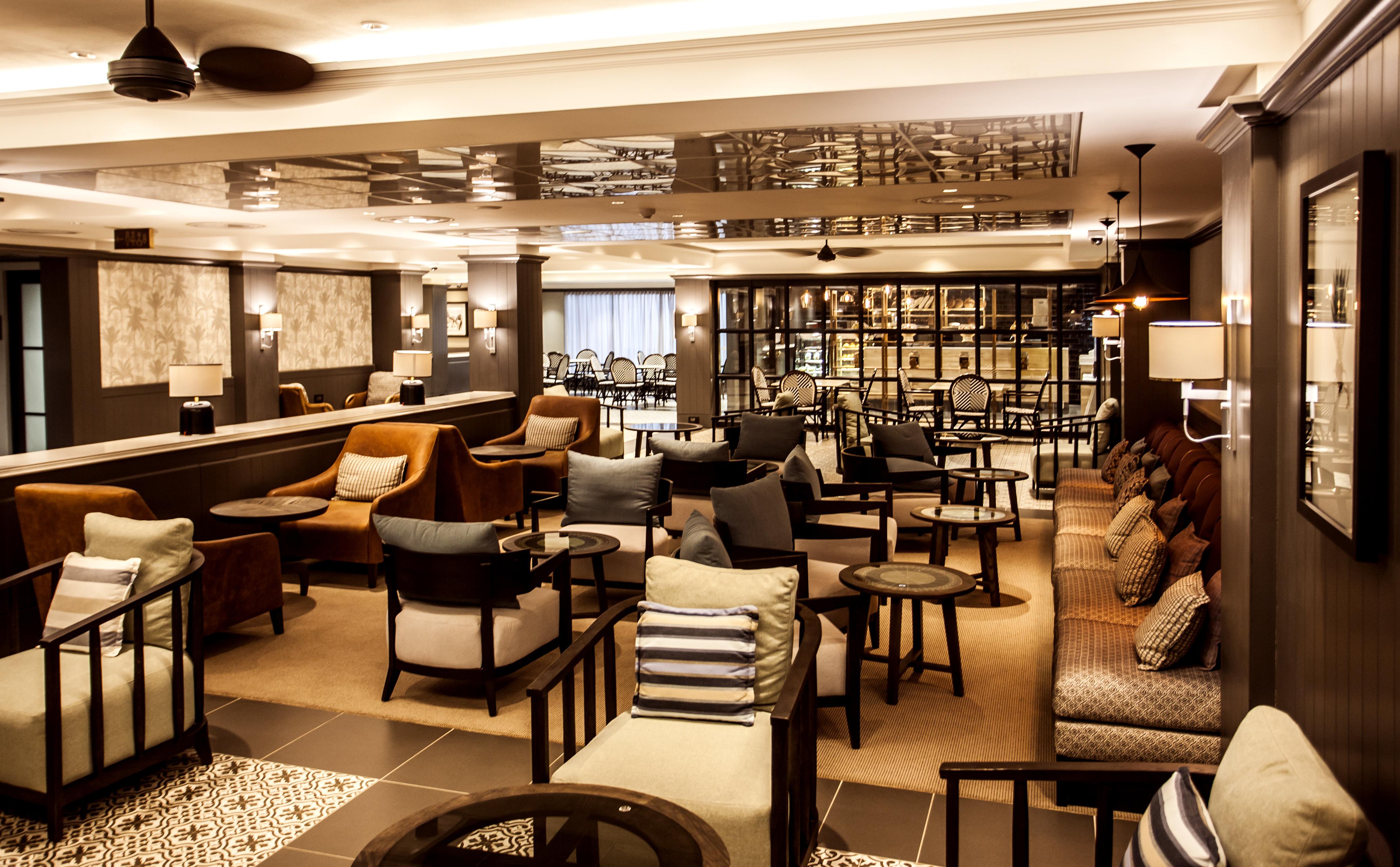 Avani Gaborone Resort & Casino Экстерьер фото