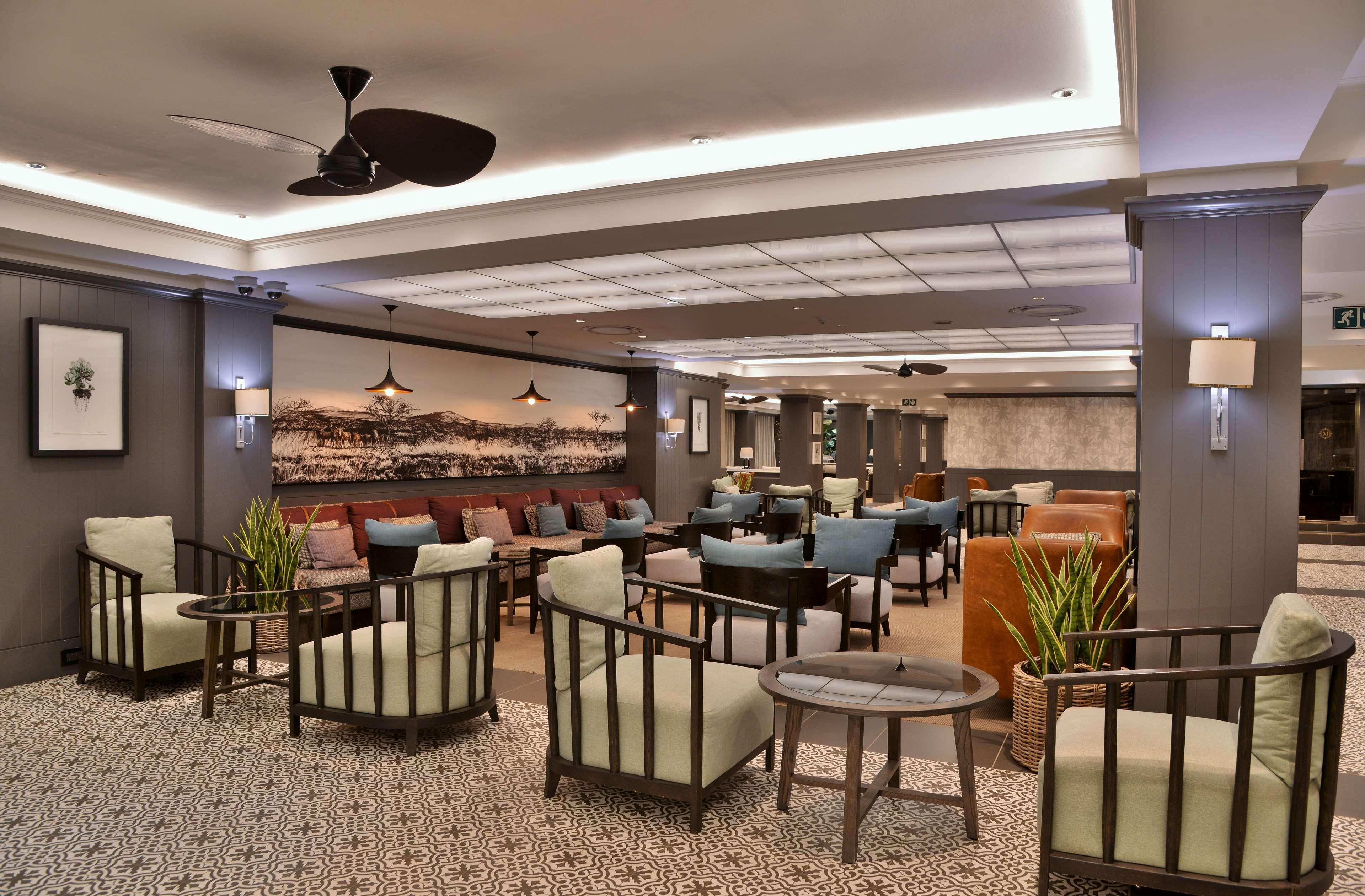 Avani Gaborone Resort & Casino Экстерьер фото