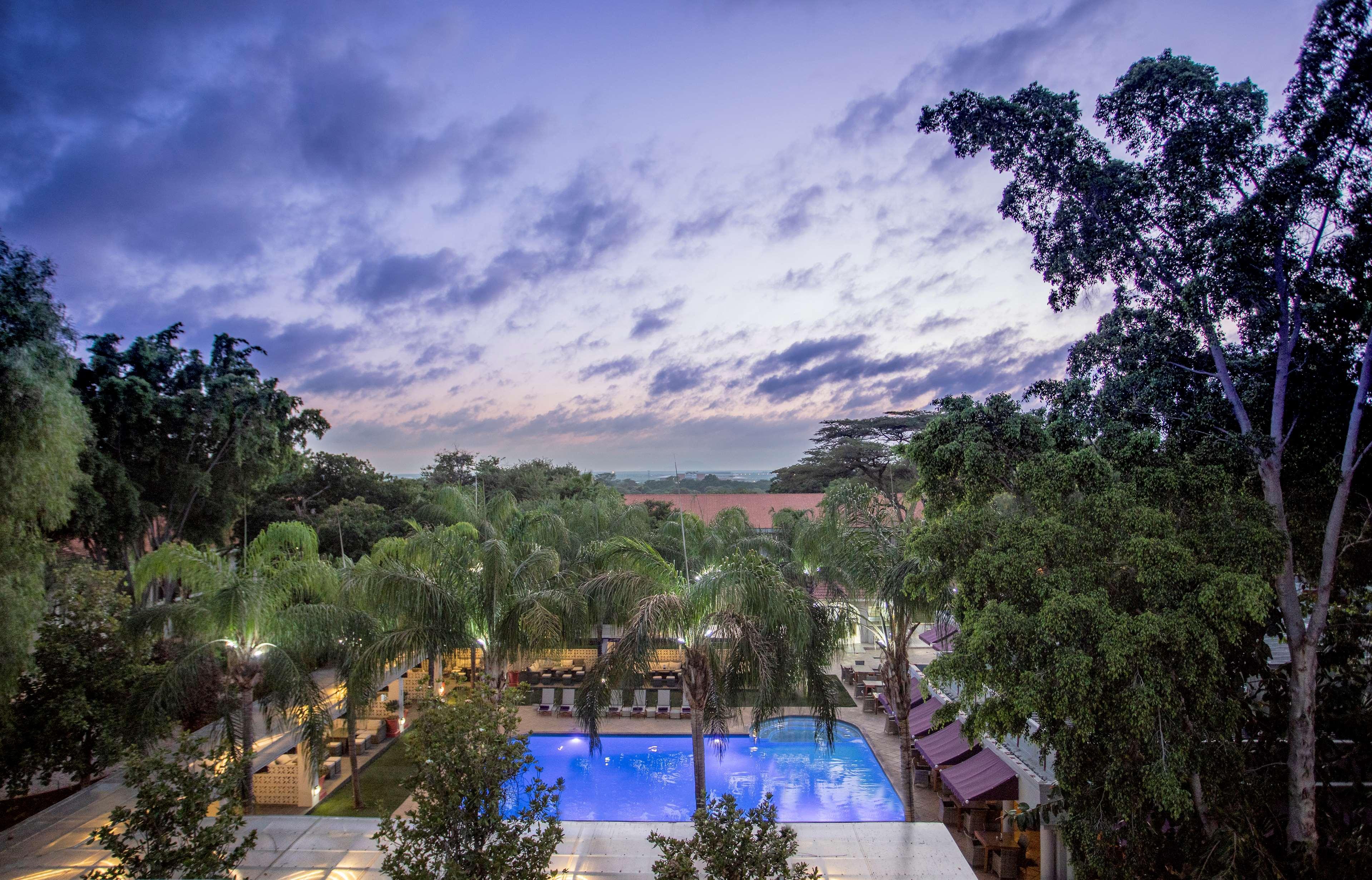 Avani Gaborone Resort & Casino Экстерьер фото
