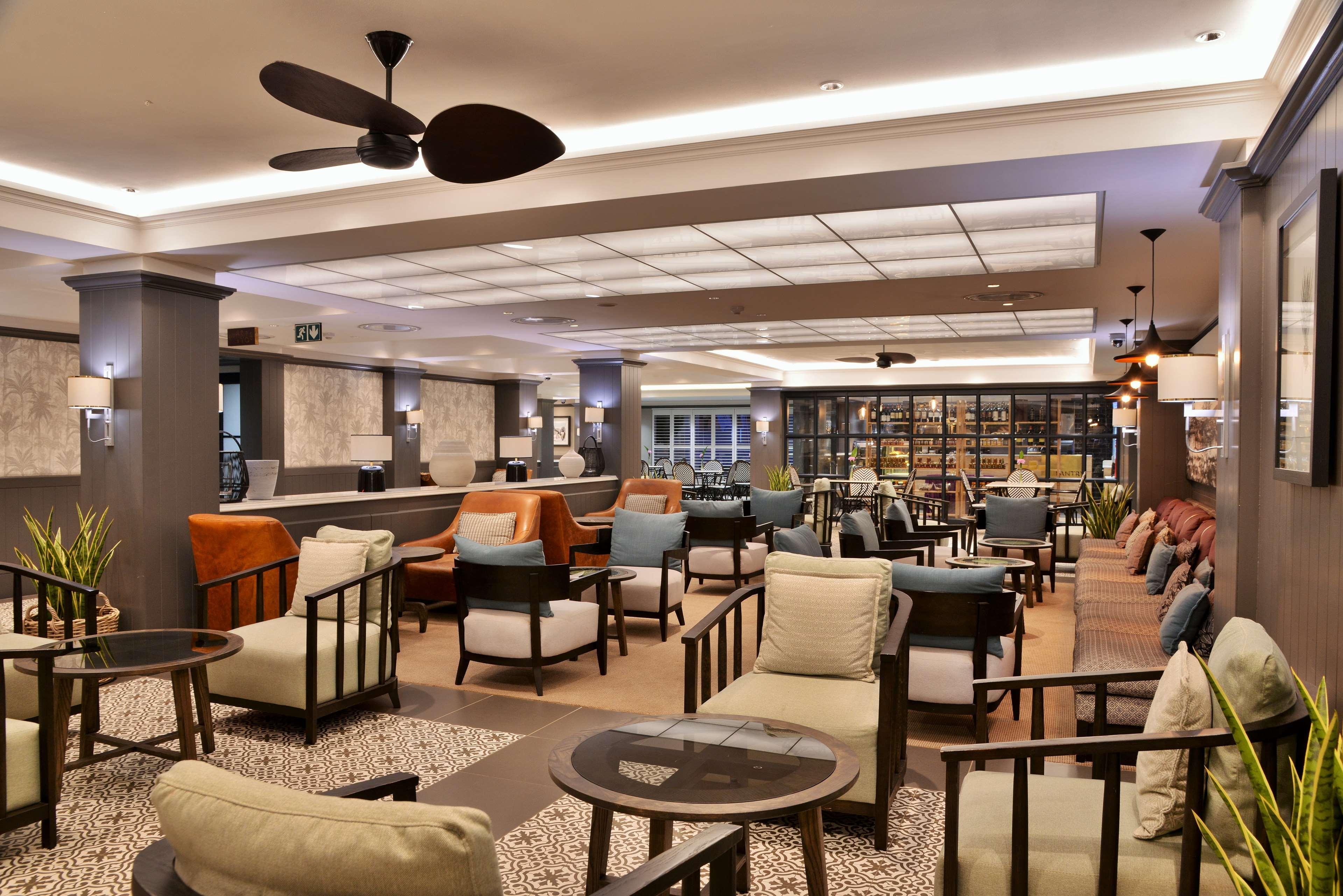 Avani Gaborone Resort & Casino Экстерьер фото
